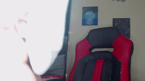 Snapshot of toxiclilly chatting on 01.22.25 Lilly Miss Mistress Goddess Maam Queen Boss online show from 01.22.25