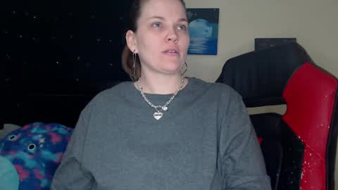 Snapshot of toxiclilly chatting on 02.01.25 Lilly Miss Mistress Goddess Maam Queen Boss online show from 02.01.25