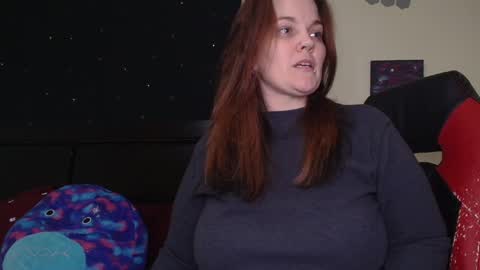 Snapshot of toxiclilly chatting on 10.17.25 Lilly Miss Mistress Goddess Maam Queen Boss online show from 10.17.25