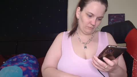 Snapshot of toxiclilly chatting on 10.22.25 Lilly Miss Mistress Goddess Maam Queen Boss online show from 10.22.25