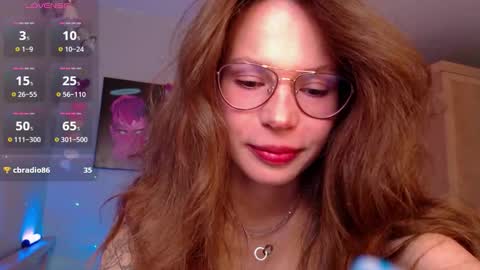 Snapshot of toxkiss chatting on 09.10.25 toxkiss online show from 09.10.25