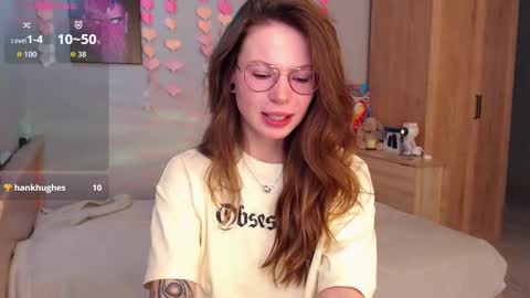 Snapshot of toxkiss chatting on 09.24.25 toxkiss online show from 09.24.25