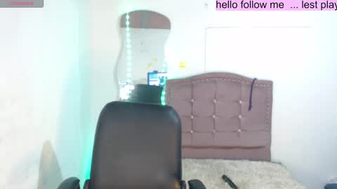 Snapshot of toxxxic_cams chatting on 01.14.25 toxca69 online show from 01.14.25