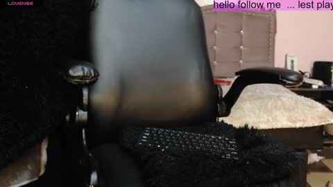 Snapshot of toxxxic_cams chatting on 01.24.25 toxca69 online show from 01.24.25