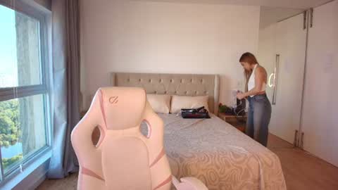 Snapshot of tracy_tay1or chatting on 07.09.26 Tracy GMT2 Mon 3 AM - 4 PM Tue 3 AM - 4 PM Wed 3 AM - 4 PM Thur 3 AM - 4 PM Fri 3 AM - 4 PM online show from 07.09.26