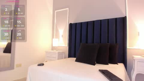 Snapshot of tracydaviss chatting on 11.15.25 Tracy online show from 11.15.25