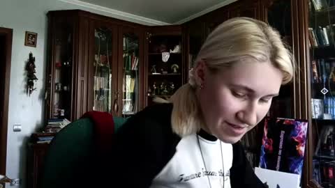 Lesly online show from 06.10.26