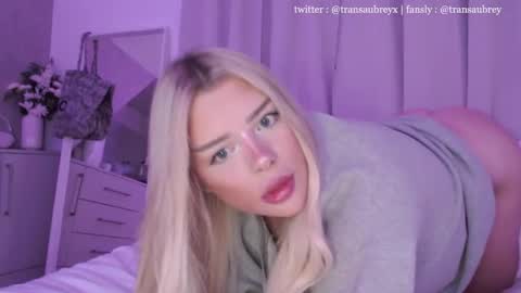 Snapshot of transaubrey chatting on 10.06.25 aubrey 3 online show from 10.06.25