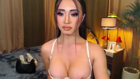 Snapshot of transgoddessrosy chatting on 09.24.25 ROSY TAN BE MY KING DONT FORGET TO FOLLOW AND THUMBS UP ME online show from 09.24.25