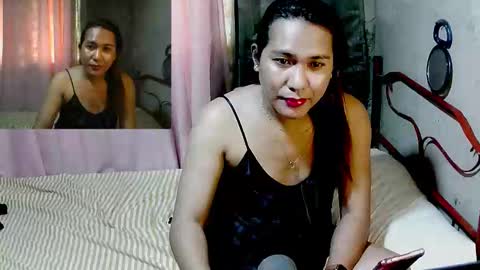 transhottie28 online show from 09.25.25