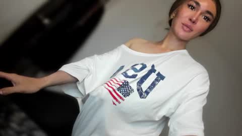 Snapshot of transnextdoor_ chatting on 06.11.26 ALMIGHTY GODDESS VALENTINA online show from 06.11.26