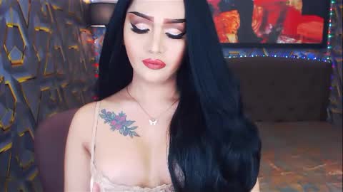 KYLIE BELLA  TS online show from 01.18.25