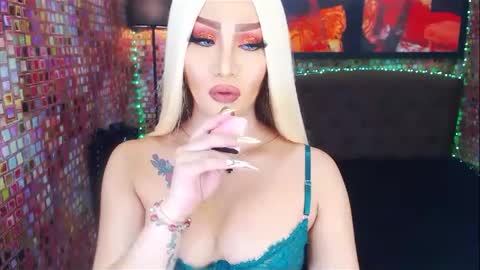 KYLIE BELLA  TS online show from 02.17.25