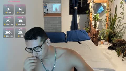 Snapshot of travis_bakerr chatting on 12.09.24 travis bakerr online show from 12.09.24