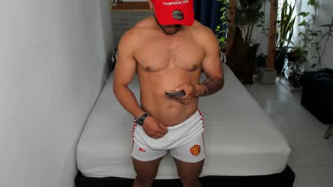 Snapshot of travis_bakerr chatting on 02.07.25 travis bakerr online show from 02.07.25