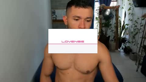 Snapshot of travis_bakerr chatting on 02.23.25 travis bakerr online show from 02.23.25