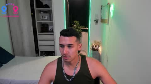 Snapshot of travis_bakerr chatting on 09.09.25 travis bakerr online show from 09.09.25