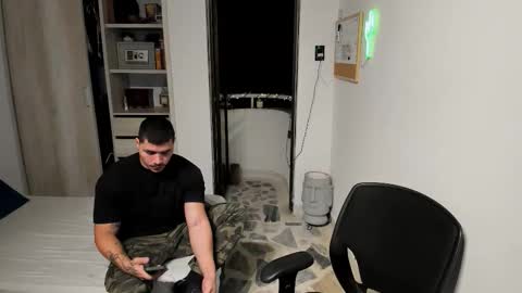 Snapshot of travis_bakerr chatting on 02.27.26 travis bakerr online show from 02.27.26