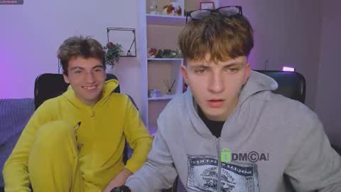 Travis online show from 10.11.25