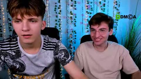 Travis online show from 10.12.25