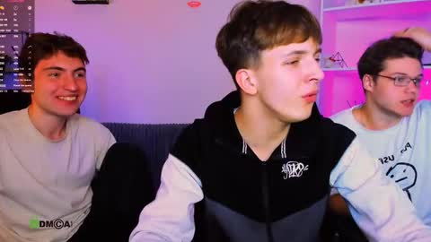 Travis online show from 11.13.25