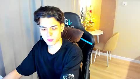 travisrivas online show from 12.16.25