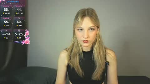 Snapshot of traxzbabe chatting on 06.20.26 traxzbabe online show from 06.20.26