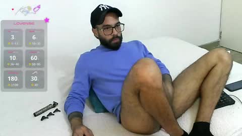 Hunter man online show from 04.17.26