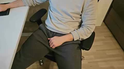 Snapshot of tree1989 chatting on 01.01.25 tree1989 online show from 01.01.25