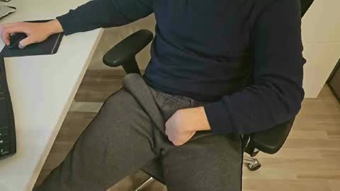 Snapshot of tree1989 chatting on 01.03.25 tree1989 online show from 01.03.25