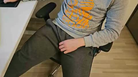 Snapshot of tree1989 chatting on 01.07.25 tree1989 online show from 01.07.25