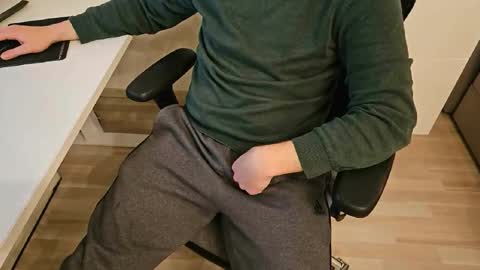 Snapshot of tree1989 chatting on 01.12.25 tree1989 online show from 01.12.25