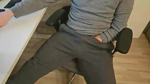 Snapshot of tree1989 chatting on 02.07.25 tree1989 online show from 02.07.25