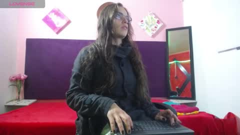 Treisy online show from 03.25.26