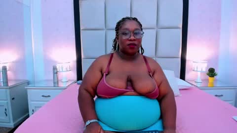 Treisy Vixen big ass online show from 06.26.26