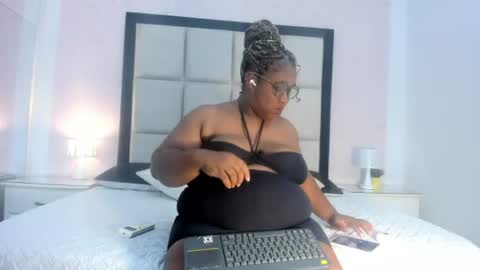 Treisy Vixen big ass online show from 07.07.26