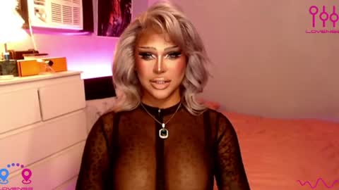 Snapshot of tremendouscockdestroyer chatting on 06.26.26 Jade online show from 06.26.26