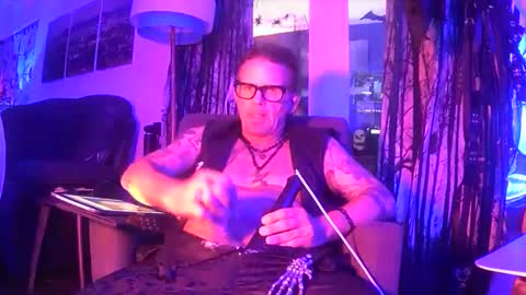 Snapshot of trent_pounder chatting on 09.24.25 Trent Pounder online show from 09.24.25