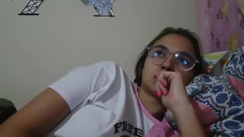 Snapshot of triana_bell chatting on 04.19.26 triana_bell online show from 04.19.26