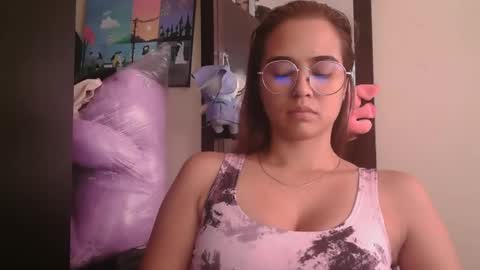 Snapshot of triana_bell chatting on 05.01.26 triana_bell online show from 05.01.26