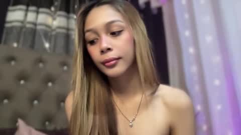 Snapshot of triana_ortega chatting on 12.15.24 Triana online show from 12.15.24