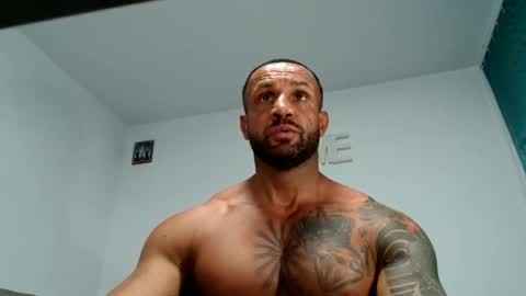 Snapshot of tridentmuscles chatting on 12.21.25 tridentmuscles online show from 12.21.25