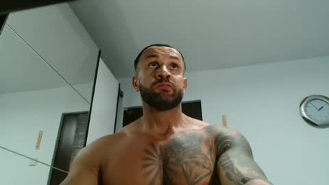 Snapshot of tridentmuscles chatting on 04.30.26 tridentmuscles online show from 04.30.26