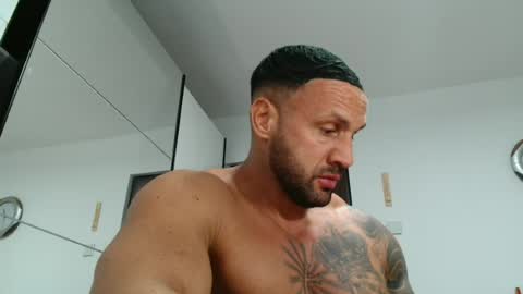 Snapshot of tridentmuscles chatting on 04.30.26 tridentmuscles online show from 04.30.26