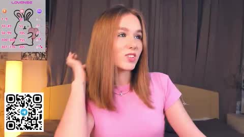 Snapshot of trinahillier chatting on 12.03.25 Bubbles online show from 12.03.25