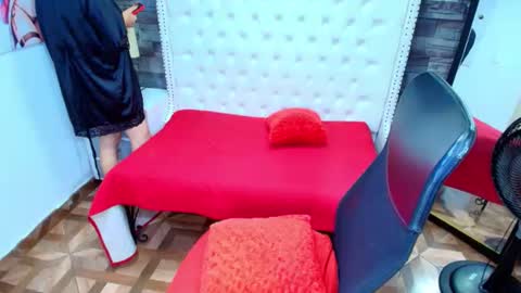 Snapshot of trinity_tsx chatting on 05.25.26 SOFIA online show from 05.25.26