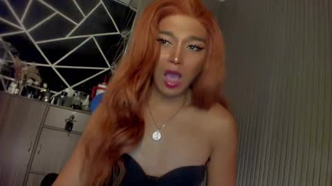 Snapshot of trinityfucksyou chatting on 01.10.25 Ms Ella online show from 01.10.25