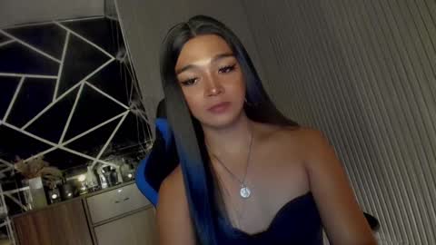 Snapshot of trinityfucksyou chatting on 03.09.25 Ms Ella online show from 03.09.25