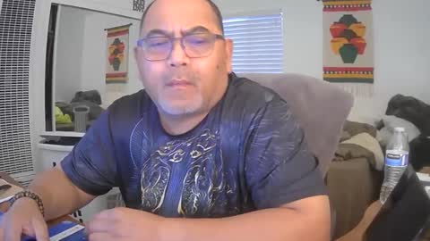 Snapshot of trinsterx chatting on 02.13.25 trinsterx online show from 02.13.25