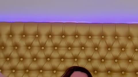 Mia online show from 04.11.26